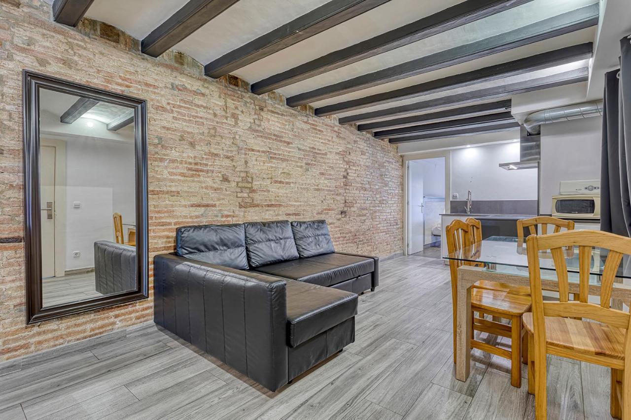 Hostal Bedmates Барселона Екстериор снимка