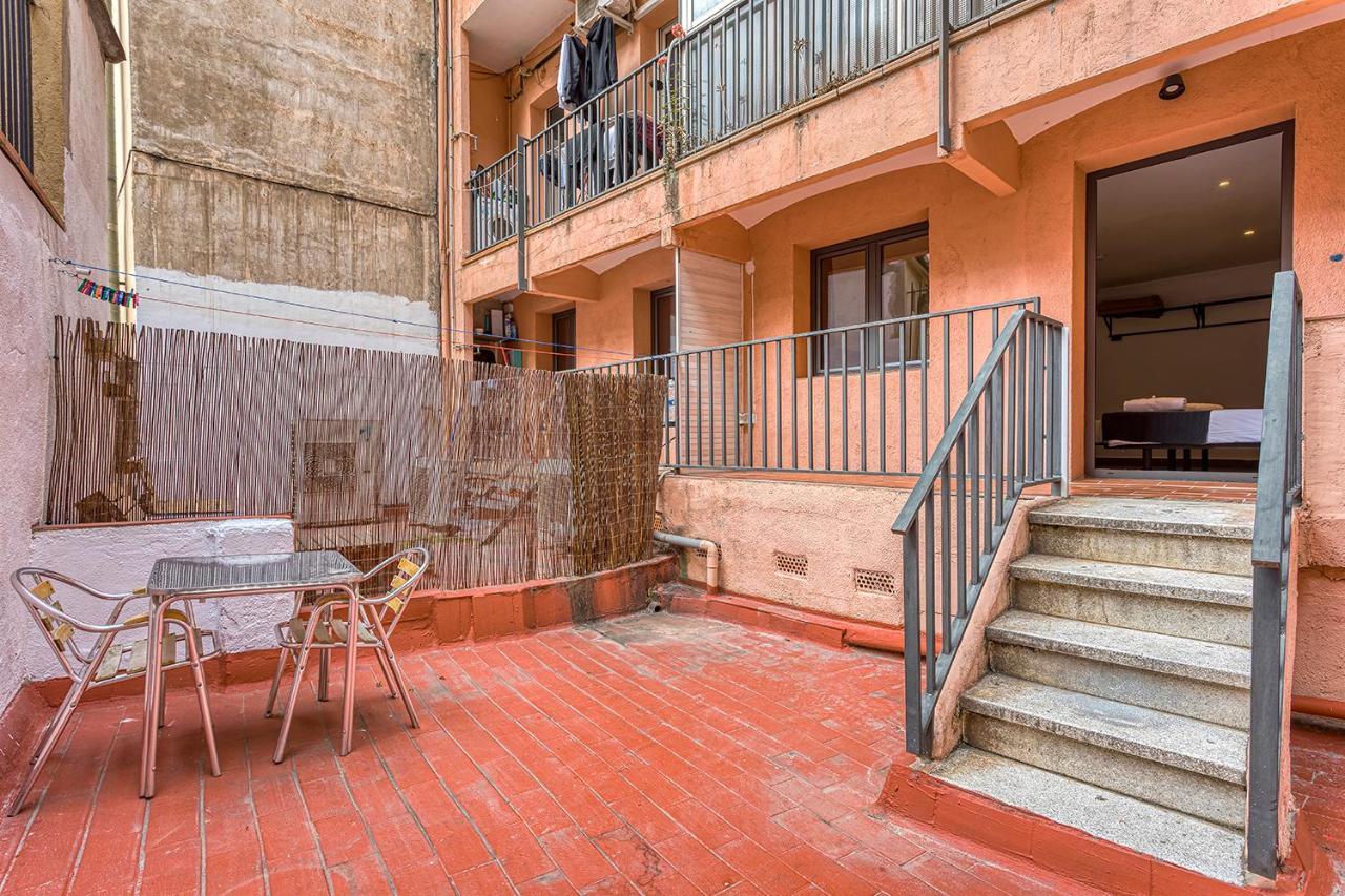Hostal Bedmates Барселона Екстериор снимка