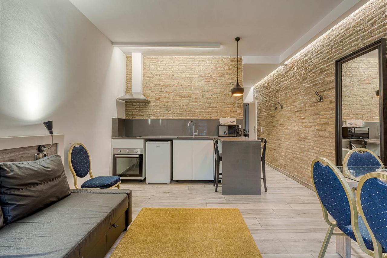 Hostal Bedmates Барселона Екстериор снимка