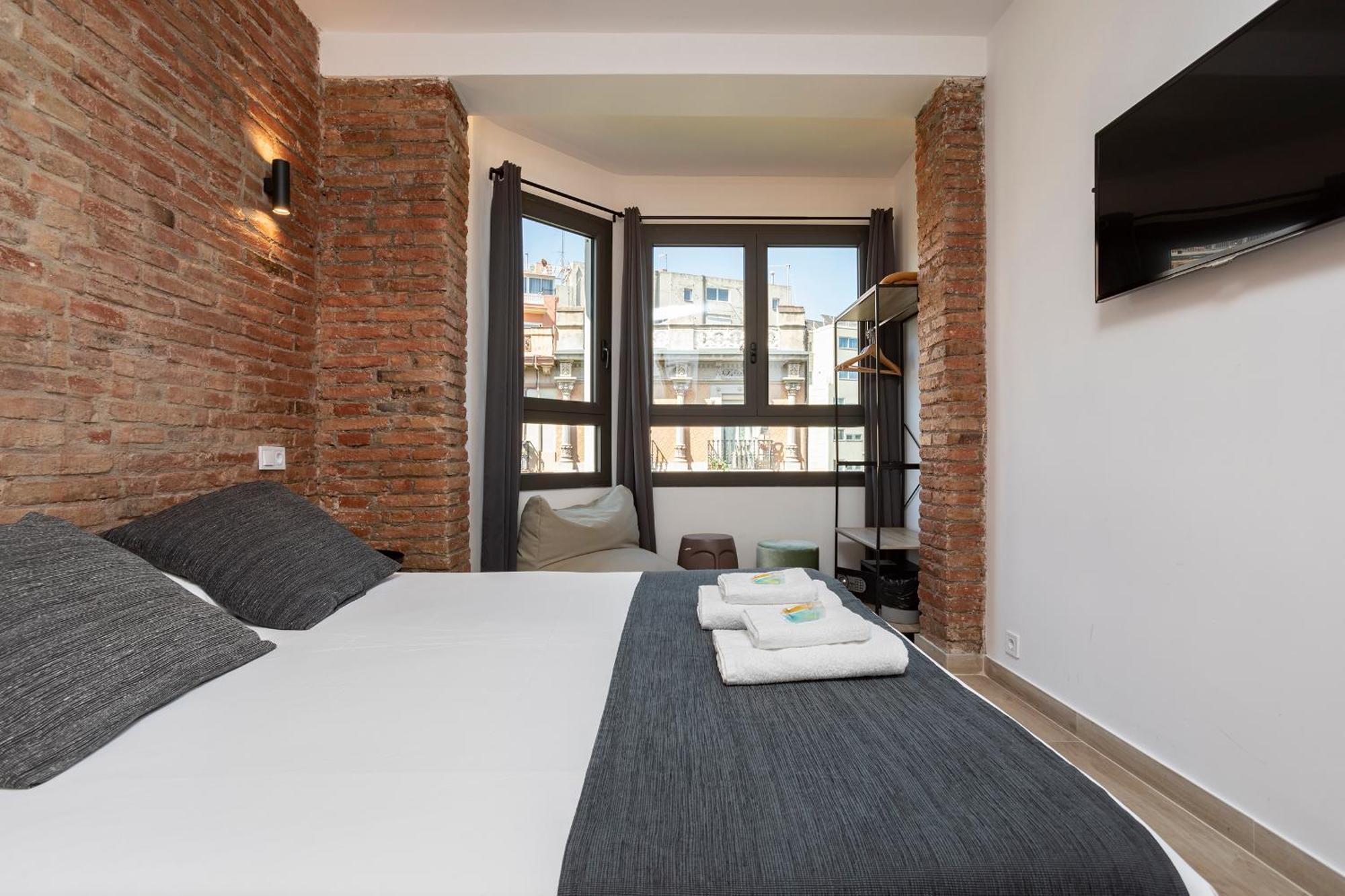 Hostal Bedmates Барселона Екстериор снимка